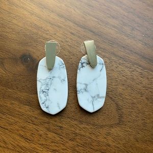 Kendra Scott Argon Earrings / Gold & Howlite Stone